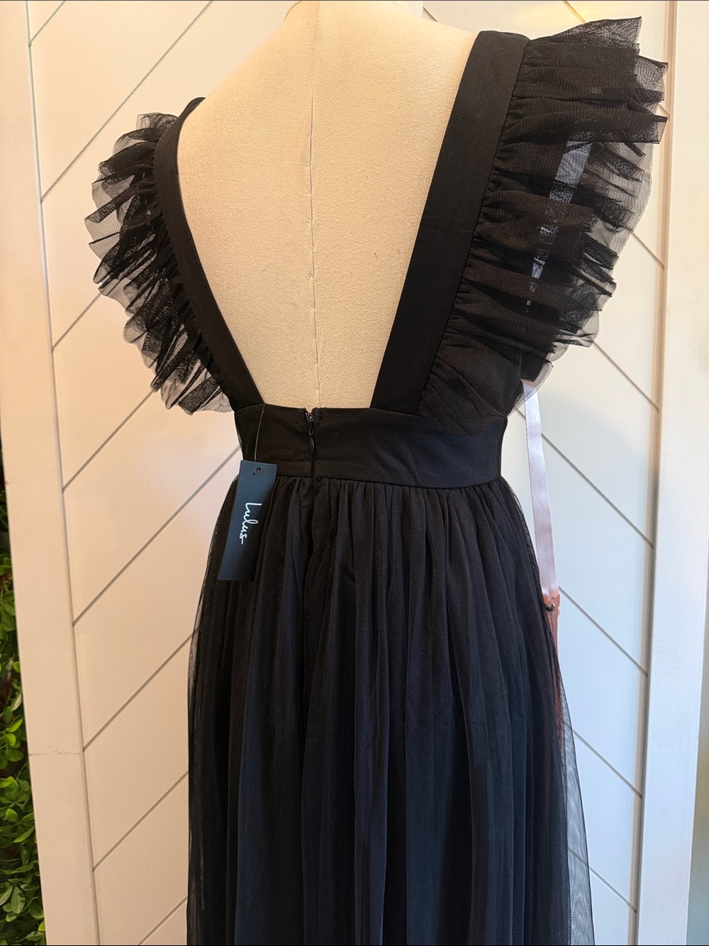 NWT- Simply Delighted Black Mesh Ruffled Backless Maxi Dress - Picture 14 of 15